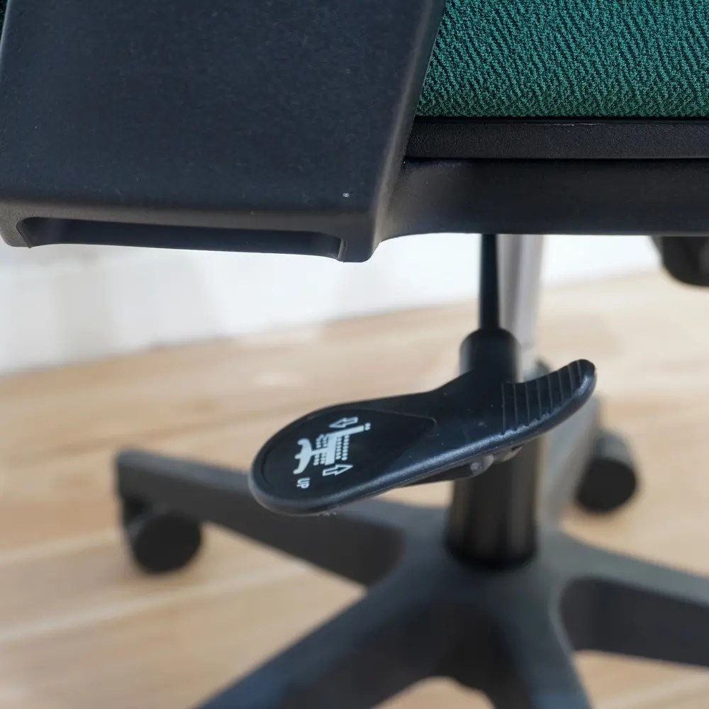 WORKDESIGN - AHSOKA PC PR KURSI KANTOR / KURSI KERJA ERGONOMIS DENGAN SANDARAN KEPALA DAN LUMBAR SUPPORT warna DARK GREY - BLACK GREEN - WORKDESIGN - foto 7